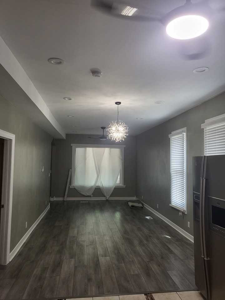 7642 S Drexel Ave #1stFL - Photo 4 of 8