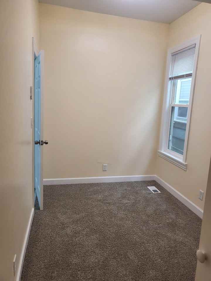 7642 S Drexel Ave #1stFL - Photo 6 of 8