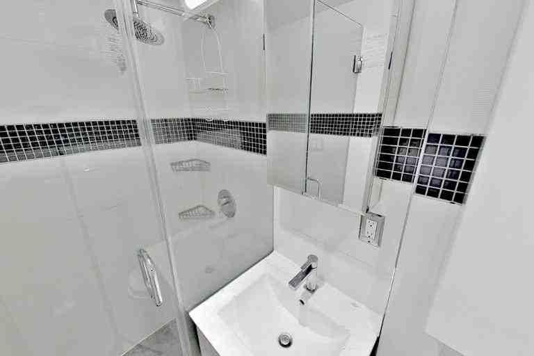 E 5th St #B - Photo 4 of 6