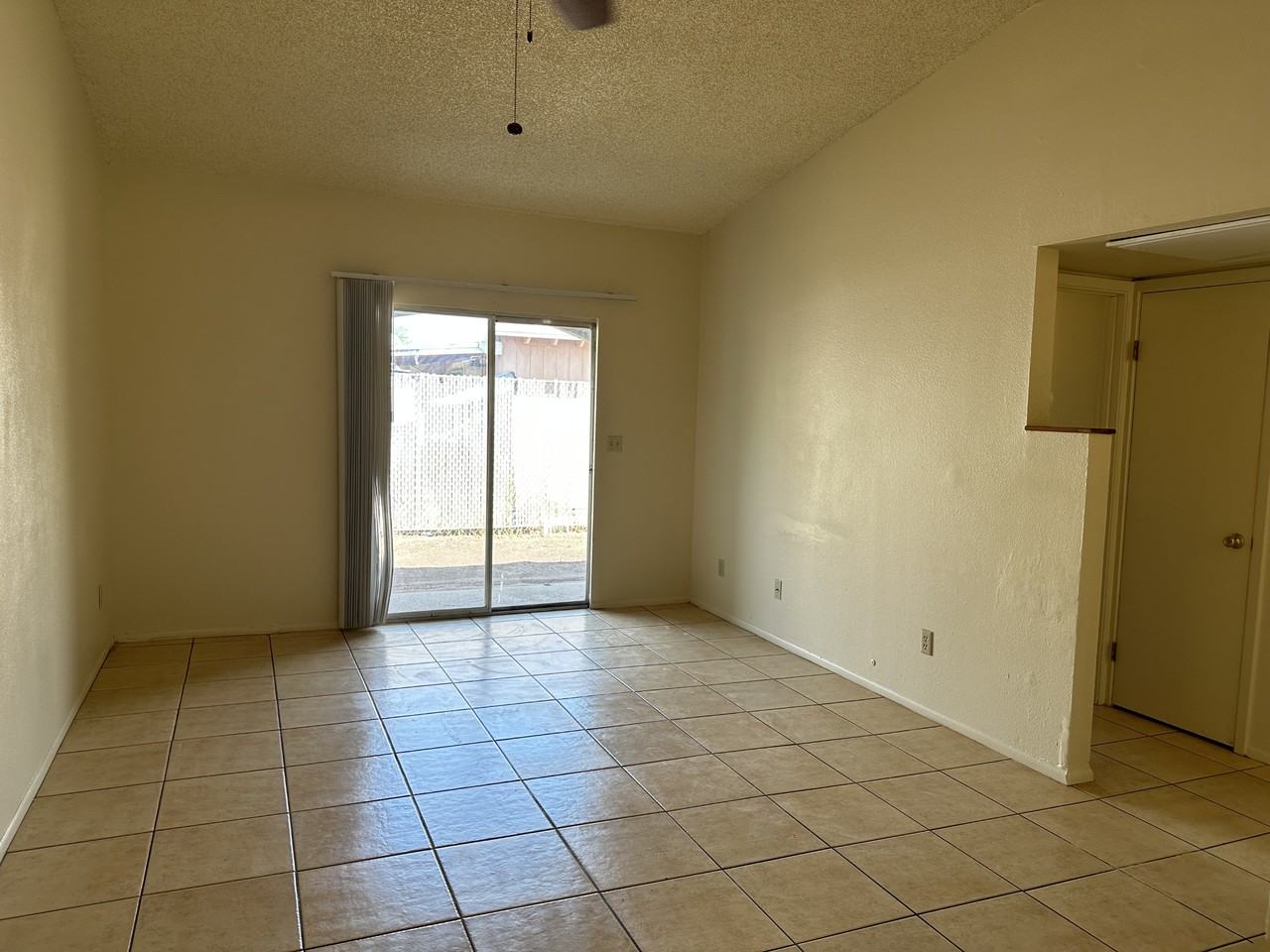 1417 N El Rio Dr - Photo 2 of 13
