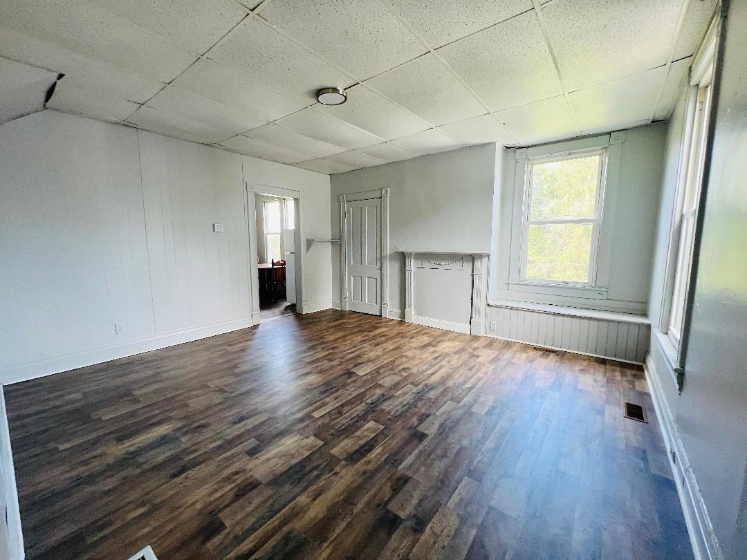 821 1/2 Coleman Ave #B - Photo 2 of 8