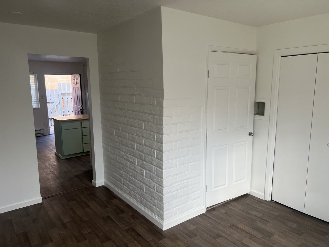 3437 Aztec Rd Ne - Photo 6 of 23