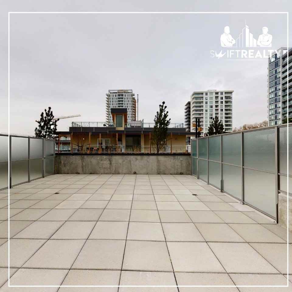 3301 Sawmill Cres W - Photo 2 of 21