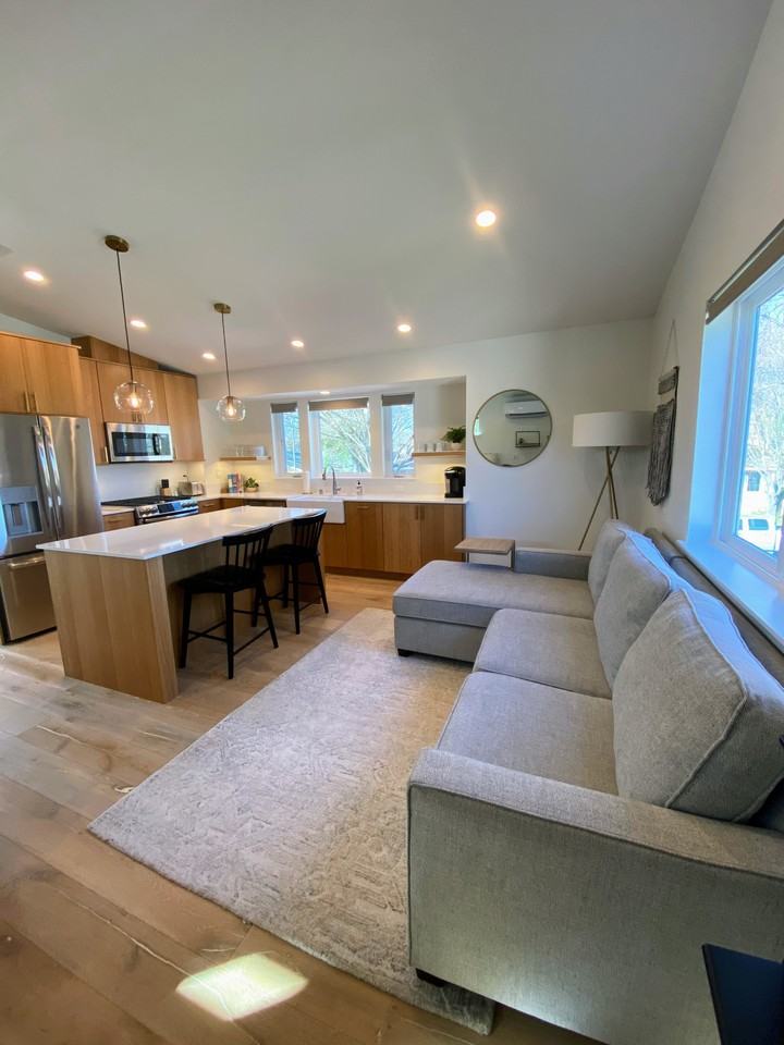 1402 Whittier Dr - Photo 3 of 13