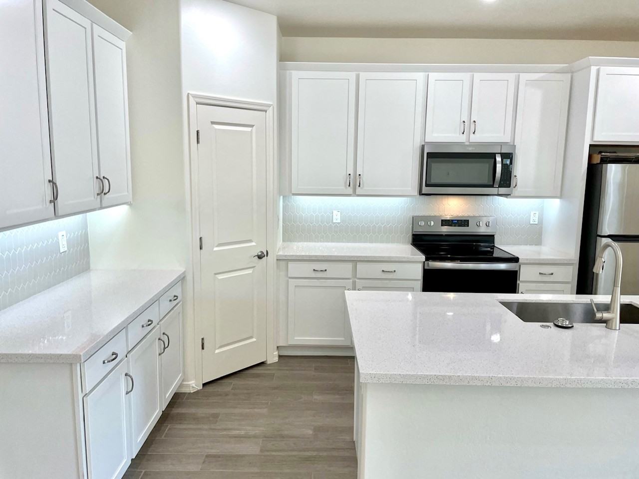 15135 W Sherman St - Photo 6 of 31