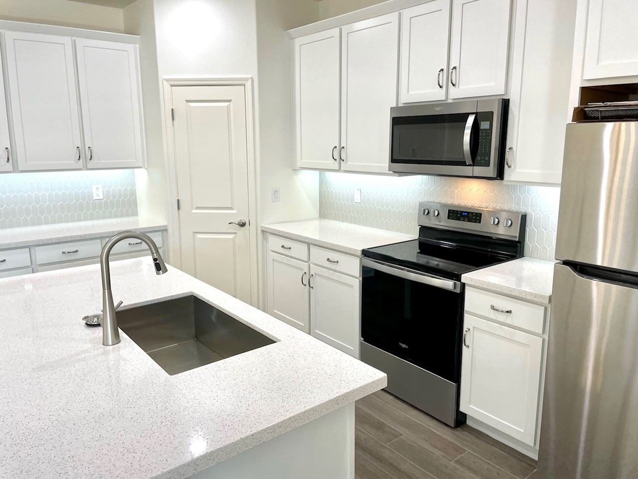 15135 W Sherman St - Photo 7 of 31