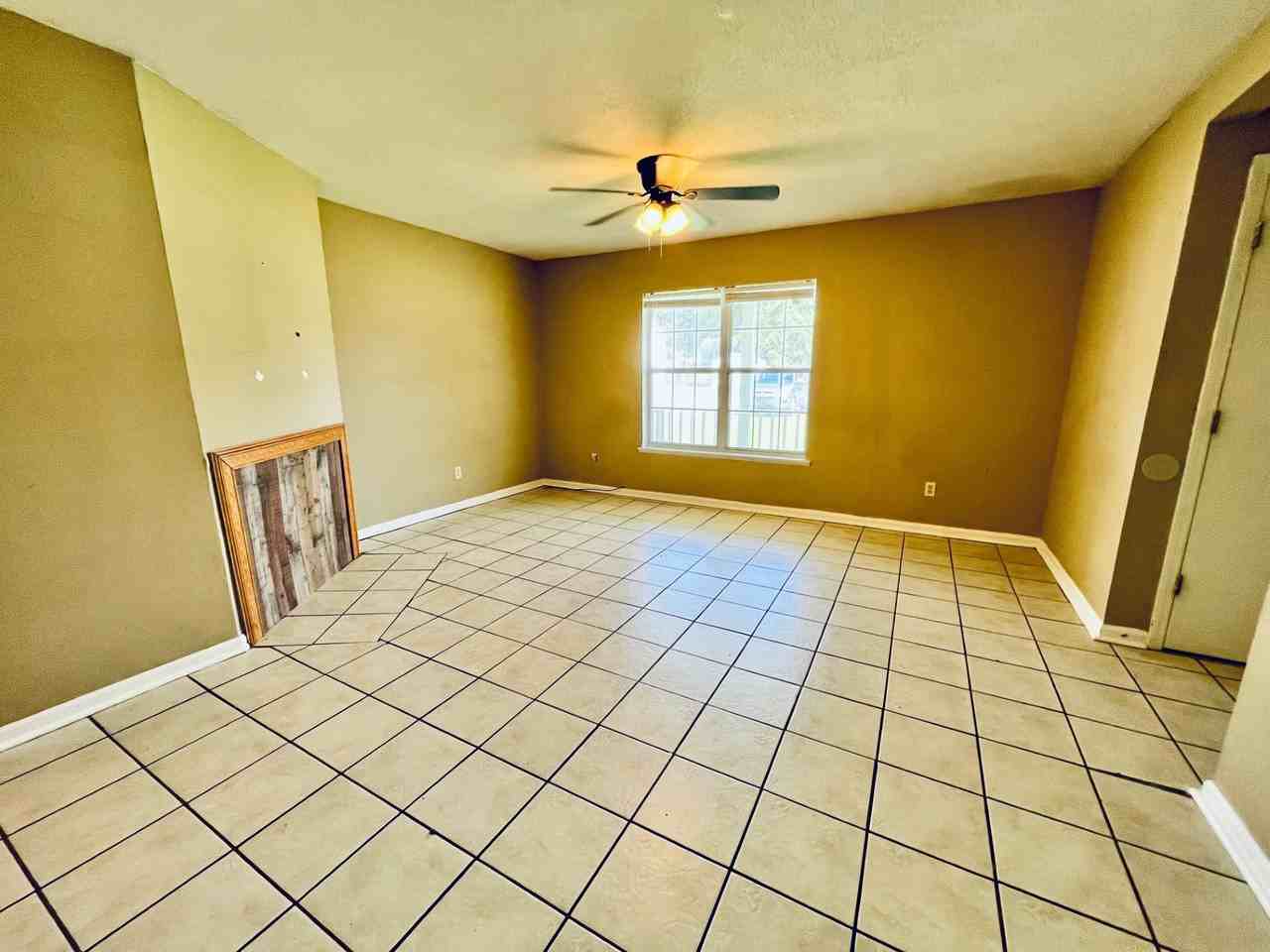 220 Plantation Rd #B - Photo 5 of 20