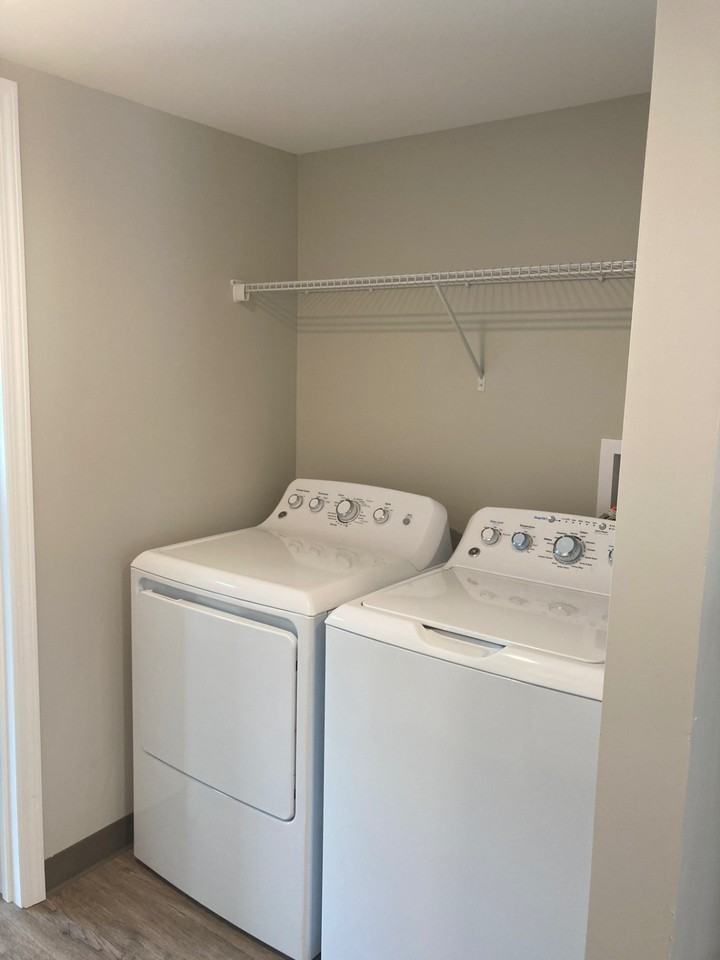 435 7th St #205 - Photo 7 of 9