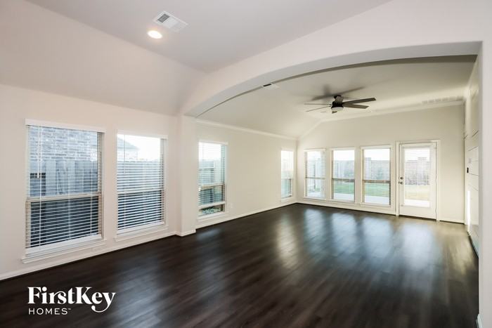 12339 Clunie Pass Dr - Photo 3 of 15