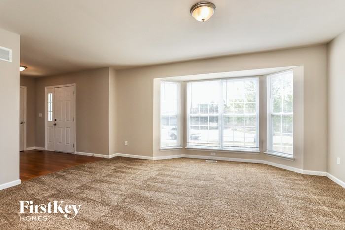 250 Old Chesapeake Dr - Photo 3 of 15