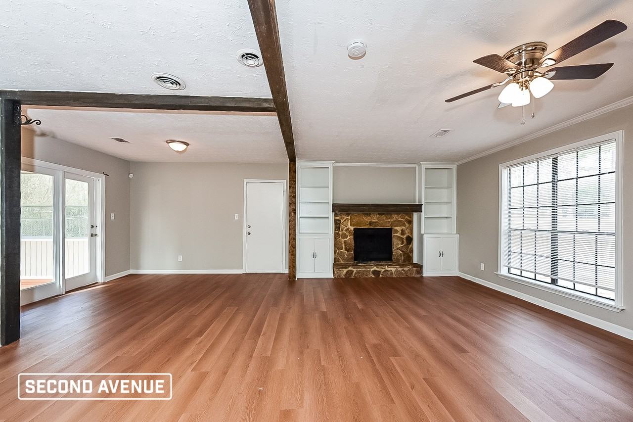 134 Fairview Dr - Photo 2 of 19
