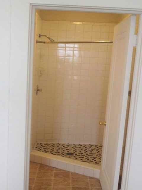 Suffolk Towers Town Apartments - Photo 2 of 12