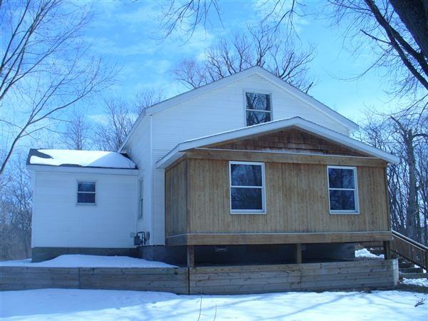 5748 Mall Dr NE - Photo 2 of 9