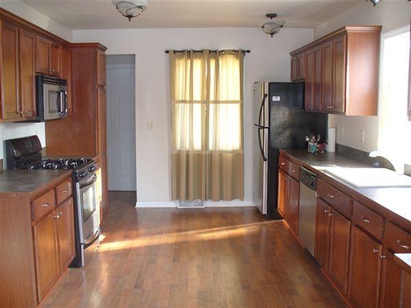 5748 Mall Dr NE - Photo 3 of 9