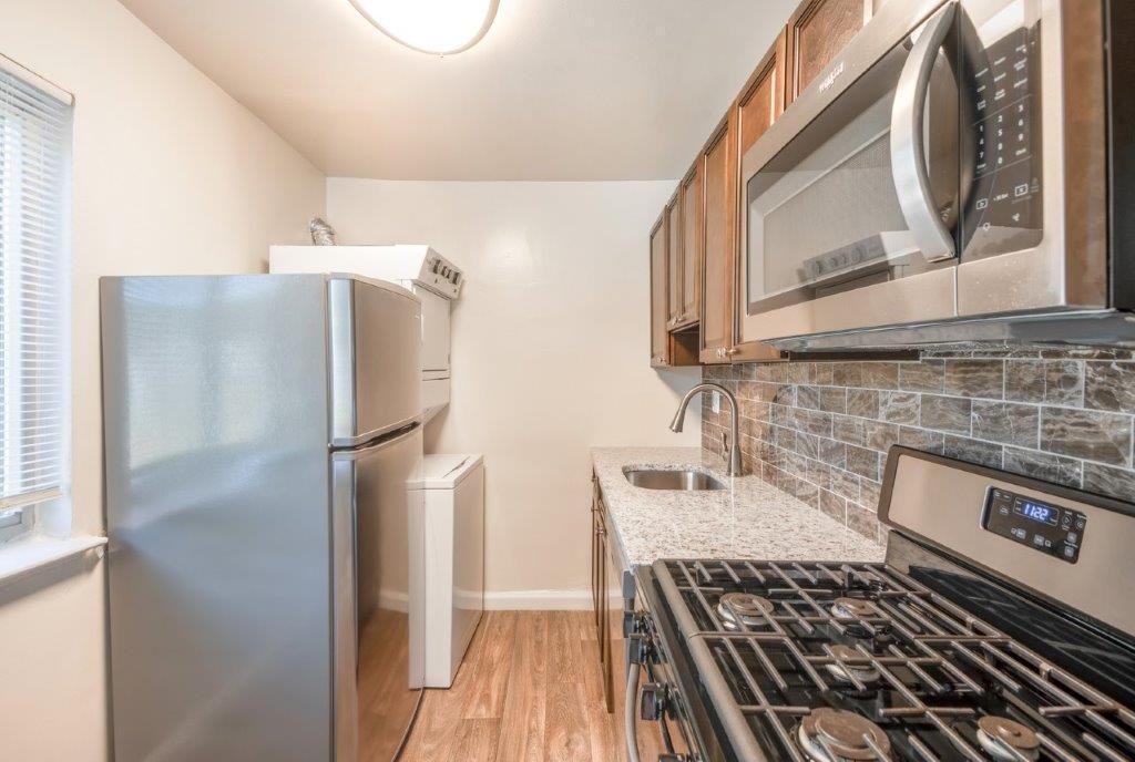 Quail Hollow Apartment Homes - Photo 3 of 23