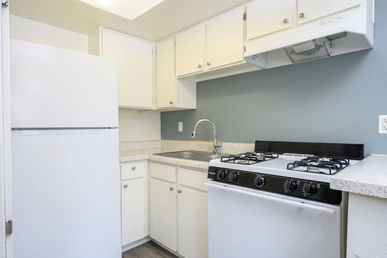 Sagewood Gardens Senior Apartments - Photo 6 of 23