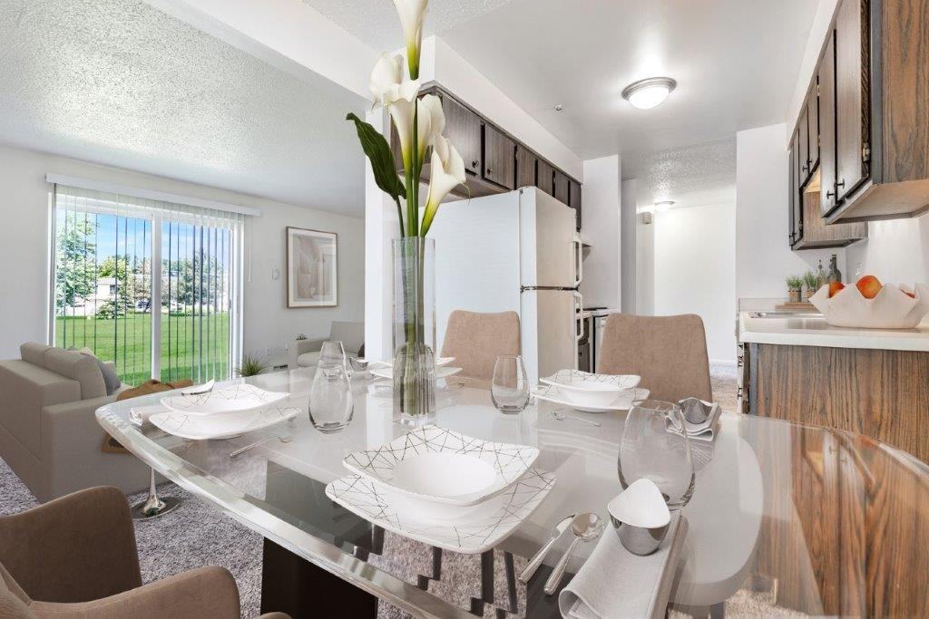 Crossroads Apartment and Townhomes - Photo 5 of 17