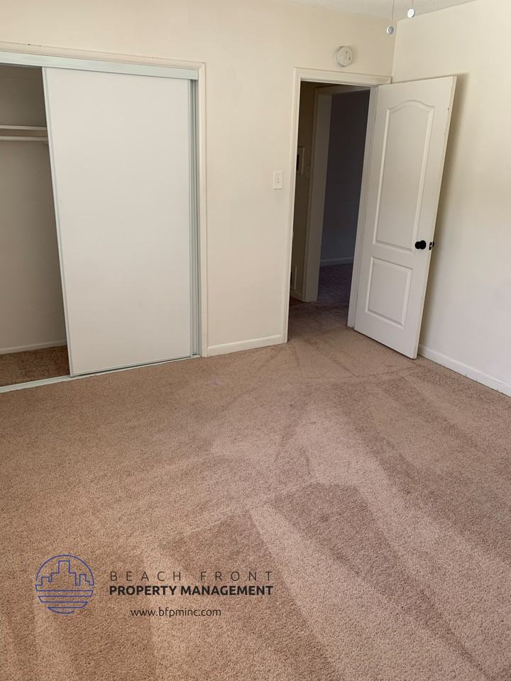 2800 W. 141st Pl. - Photo 4 of 13