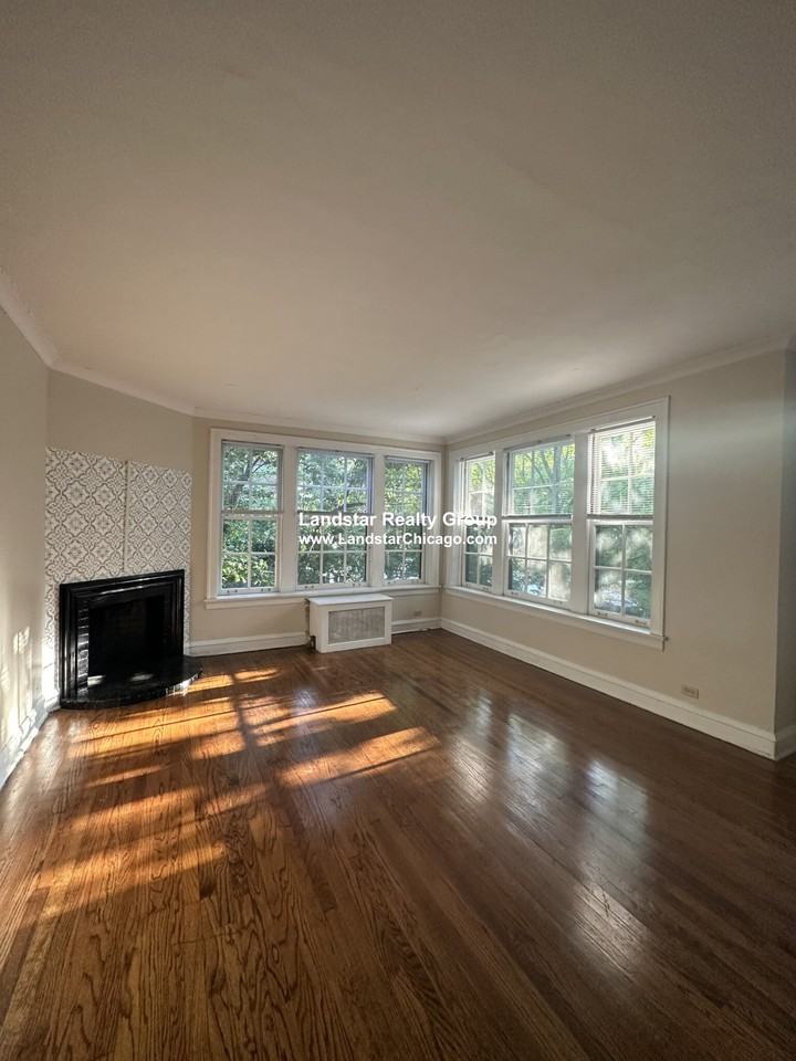 913 Elmwood Ave A1, Chicago, IL 60202 2 Bedroom Apartment for Rent