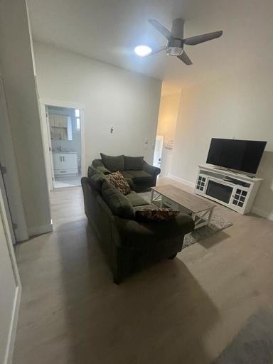 32737 Bellvue Pl - Photo 2 of 5