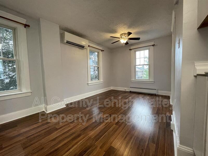 1316 Easton Ave #REAR - Photo 4 of 7