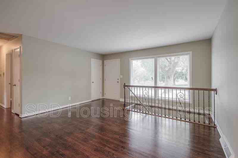 11225 E 32nd Ter S - Photo 4 of 18