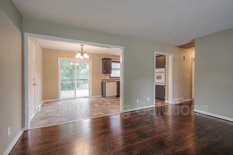 11225 E 32nd Ter S - Photo 5 of 18