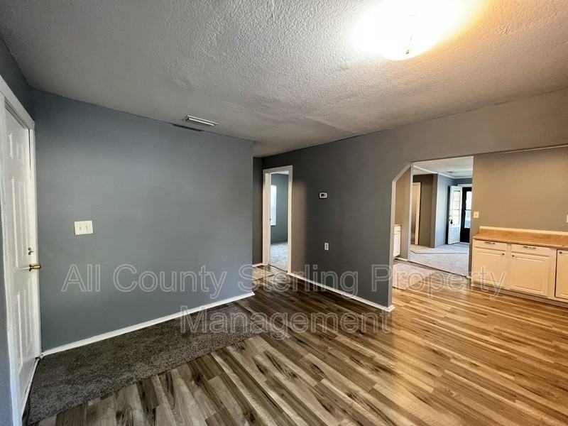 727 Se Dade St - Photo 6 of 22