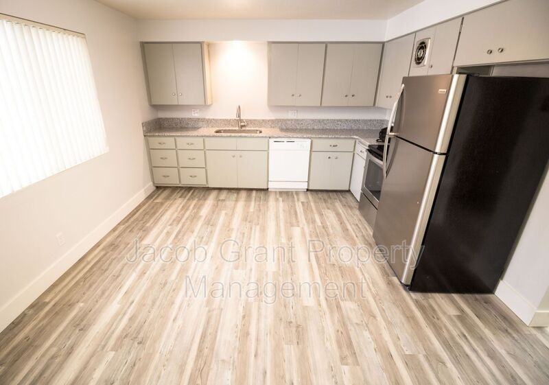 2148 Saint Clair Rd - Photo 2 of 12