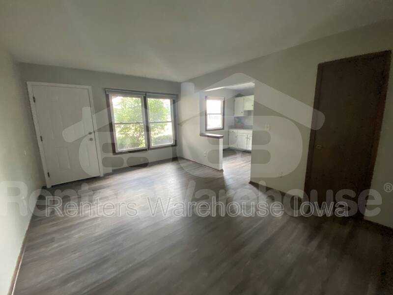 505 9th St Se - Photo 3 of 11