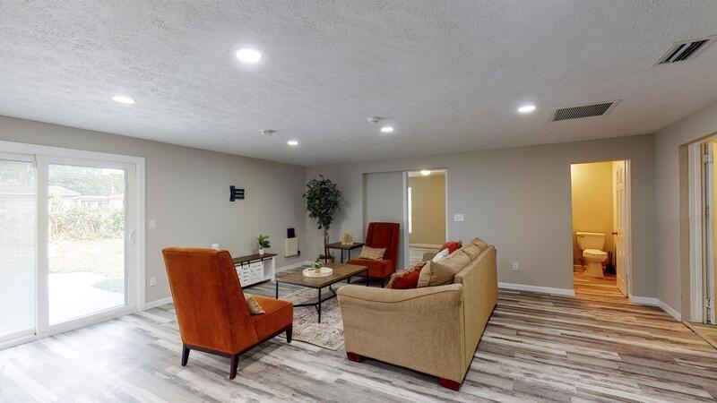 8216 Fir Dr - Photo 3 of 10