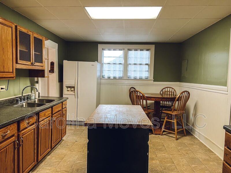 113 Iselin St - Photo 6 of 17