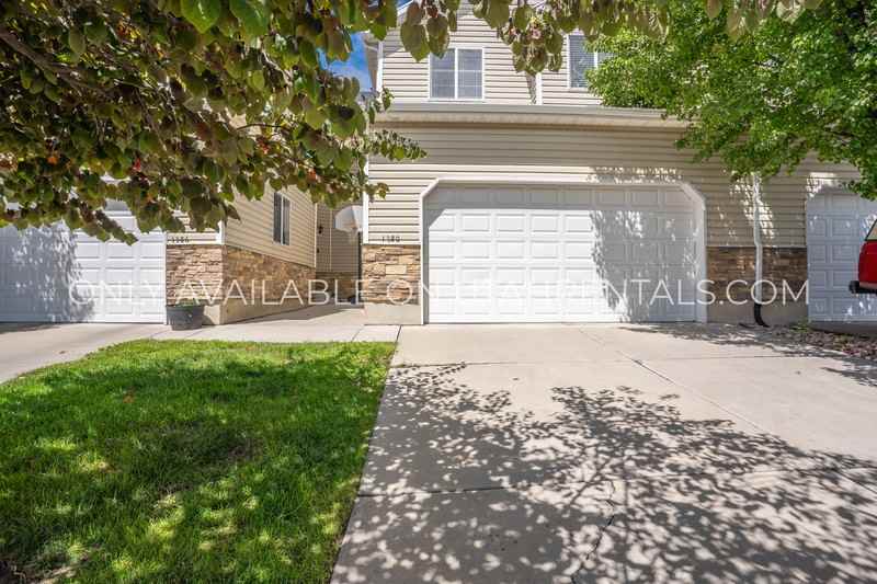 1380 W Parkside Dr - Photo 3 of 29