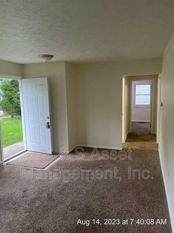 1235 Glenn St - Photo 5 of 12