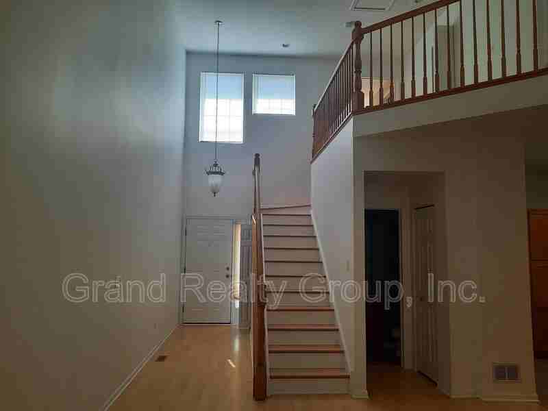 1531 S Candlestick Way - Photo 2 of 28