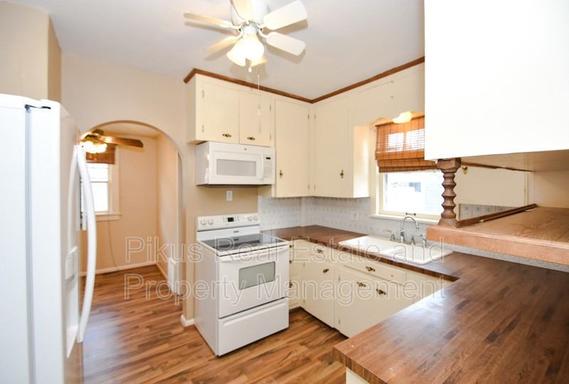 527 Alta Pl Nw - Photo 2 of 19