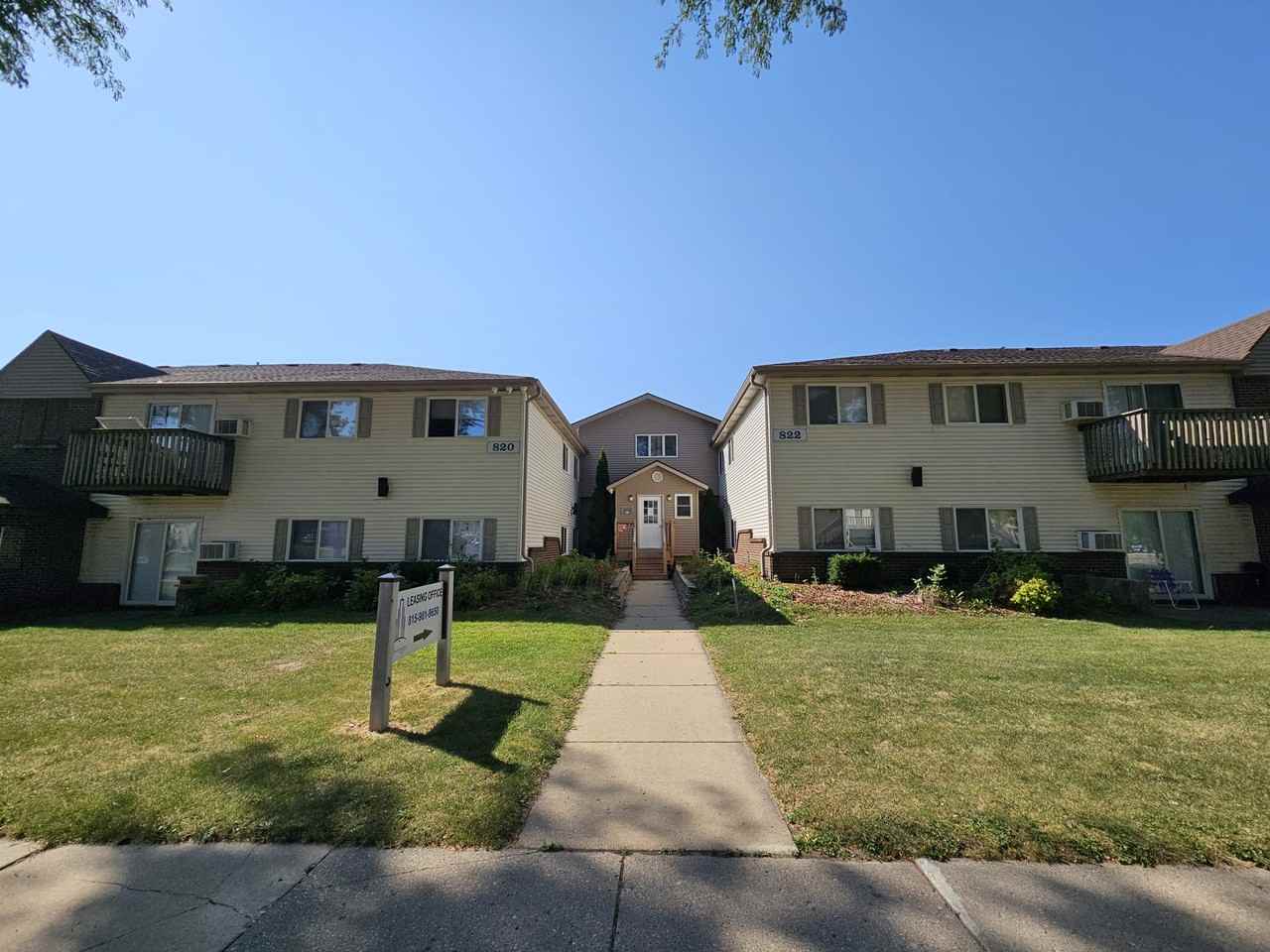 820 Edgebrook Drive #3 - Photo 2 of 9