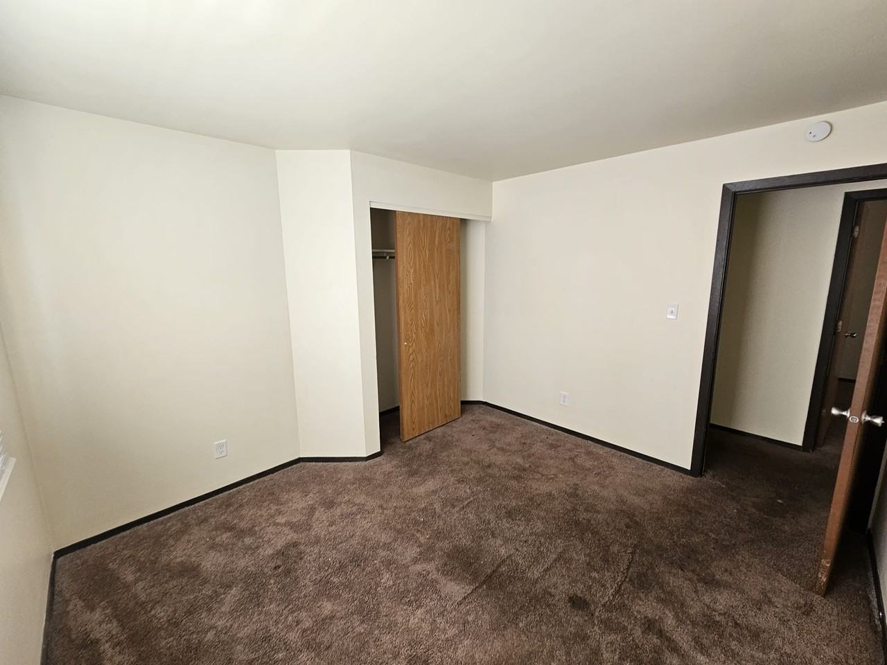 820 Edgebrook Drive #3 - Photo 6 of 9