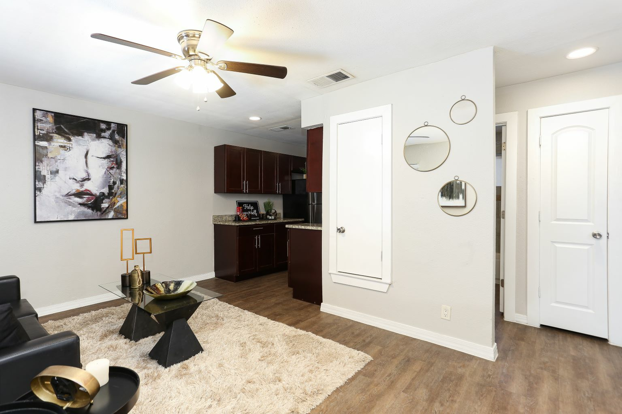 Iconic at the Station - Photo 3 of 18