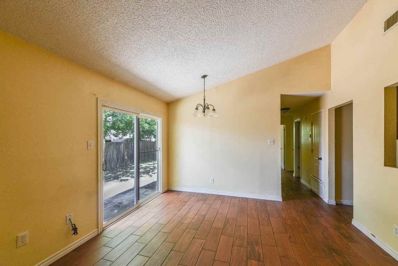 4001 Trotwood Trl - Photo 4 of 17