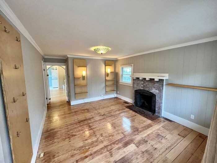 151 15th St - Photo 2 of 41