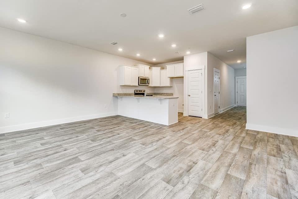 1528 Farragut Way #NA - Photo 2 of 12