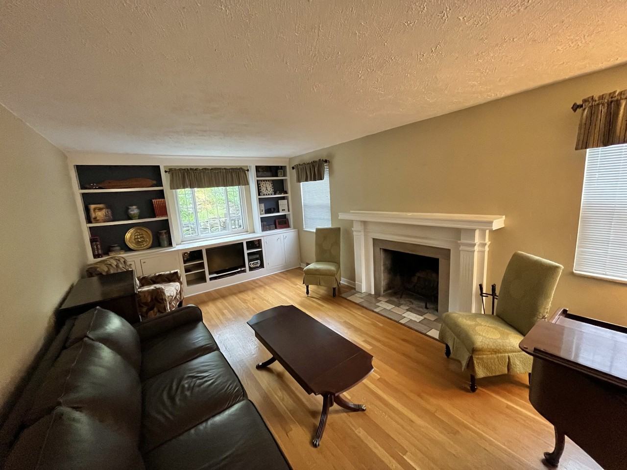 611 Overlook Dr #NA - Photo 2 of 11