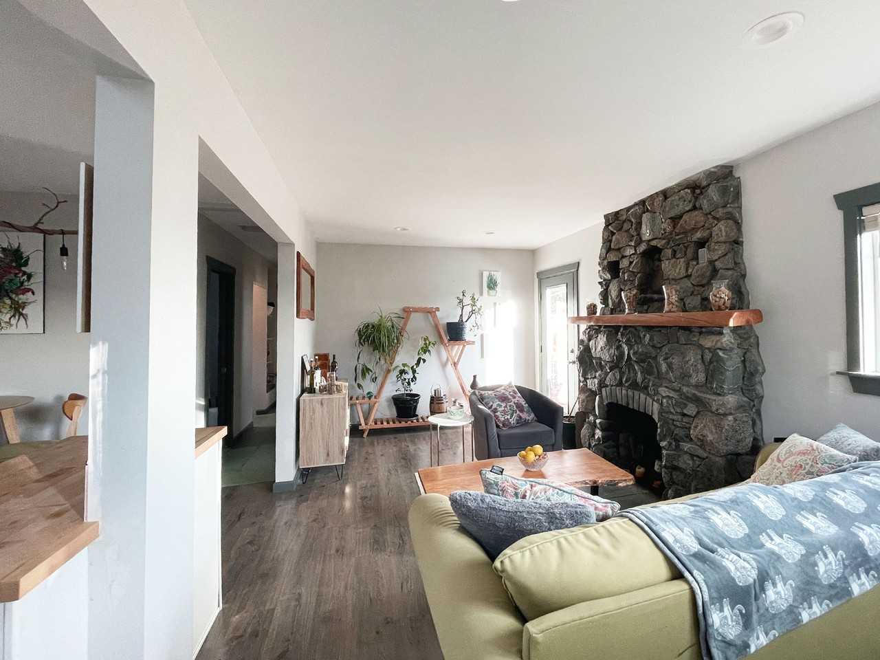 1122 Perry Ave #NA - Photo 3 of 17