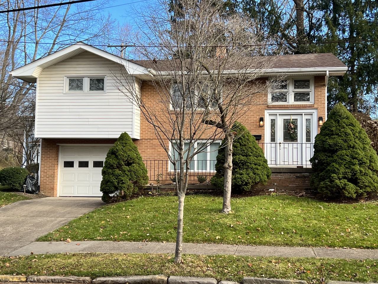 201 Bank St #NA - Photo 2 of 21