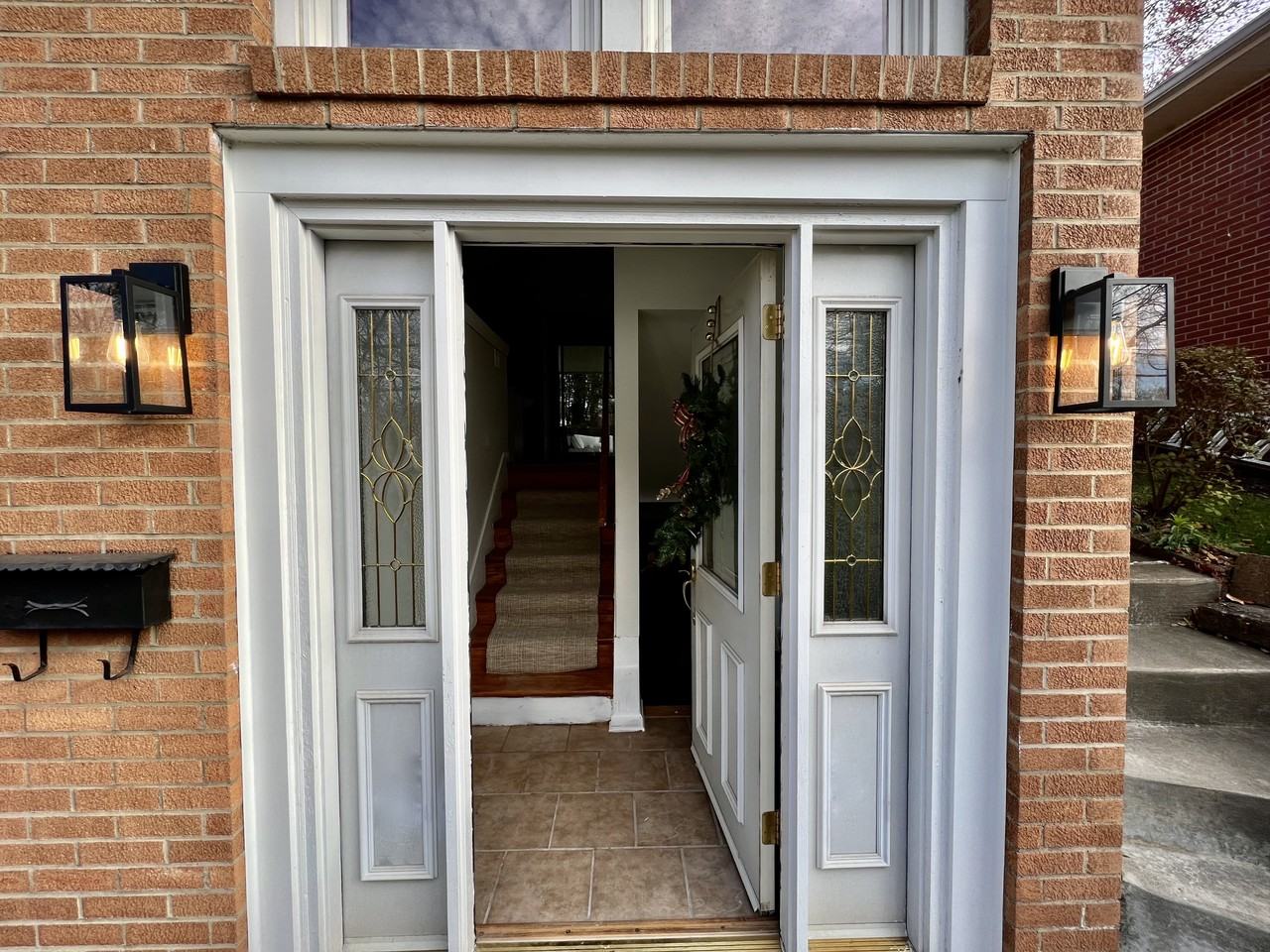 201 Bank St #NA - Photo 3 of 21