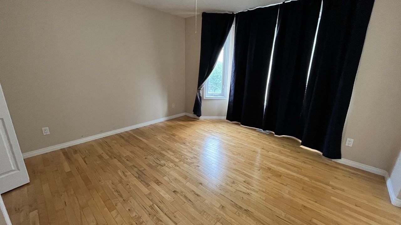 4722 39 St #1 - Photo 5 of 19