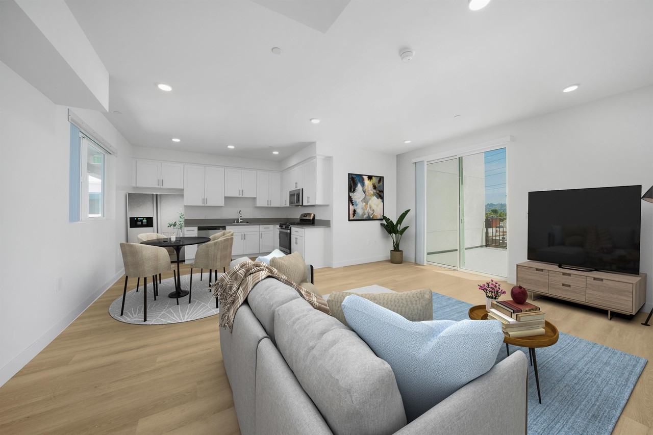 14825 Delano St #104