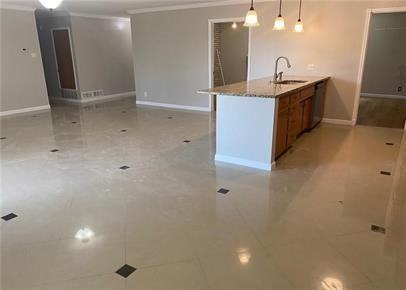 200 Uecker - Photo 2 of 10
