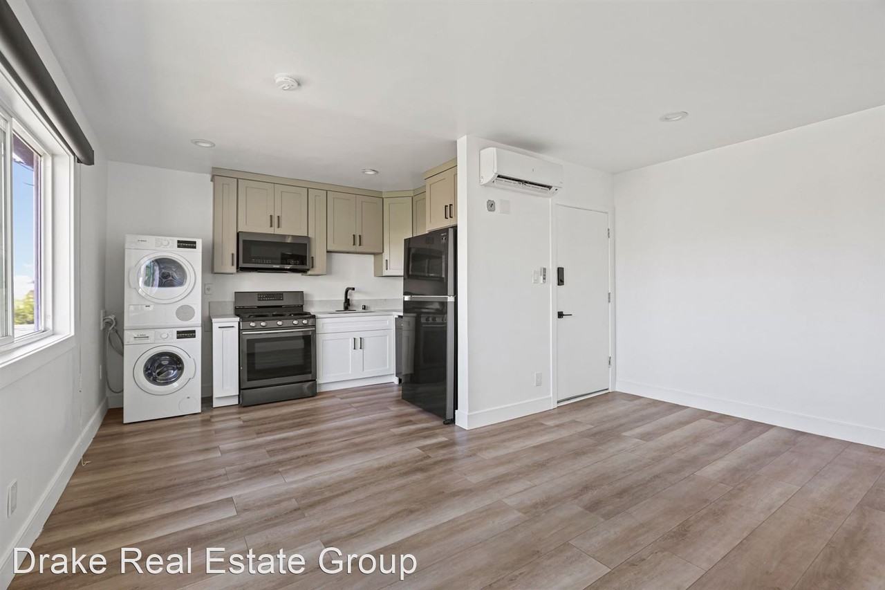 2511 Pennsylvania Avenue - Photo 3 of 18